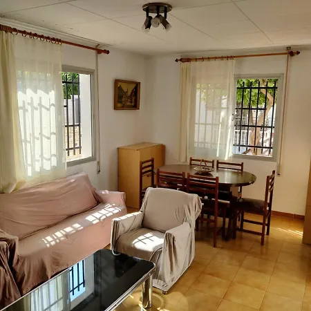 Casa Chalet Independiente En Calle Privada Holiday home *
