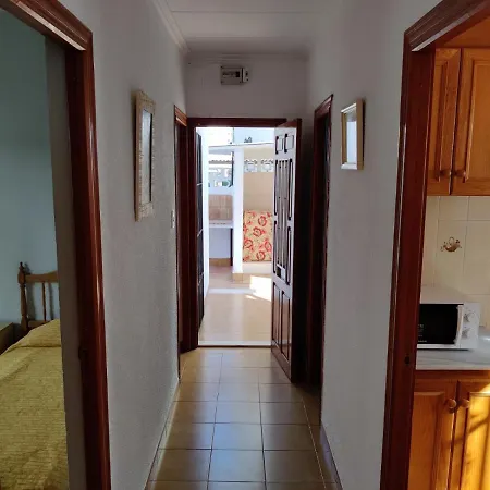 Casa Chalet Independiente En Calle Privada
